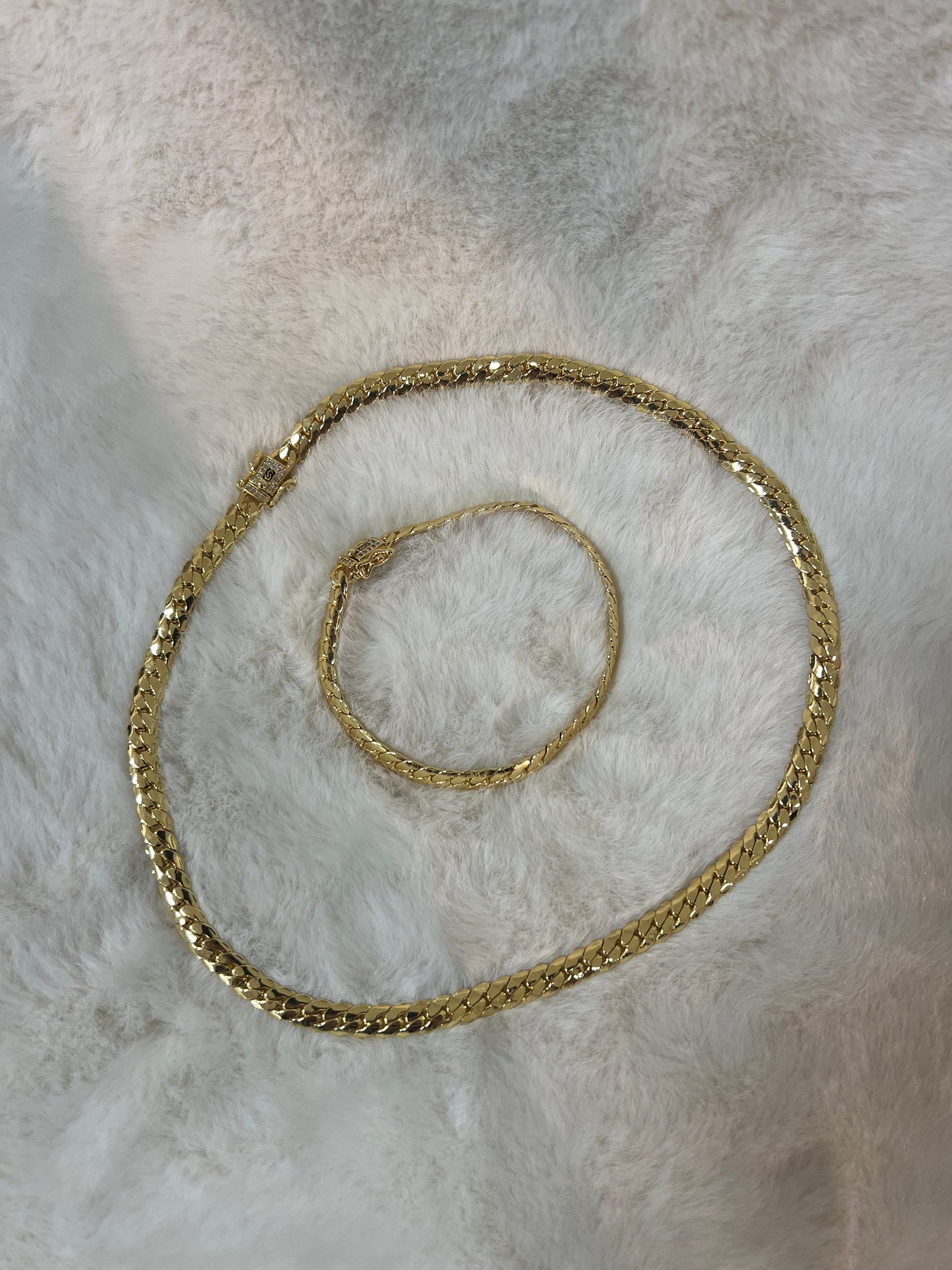 Traditionele sieraden set - Gourmit (aangesloten)