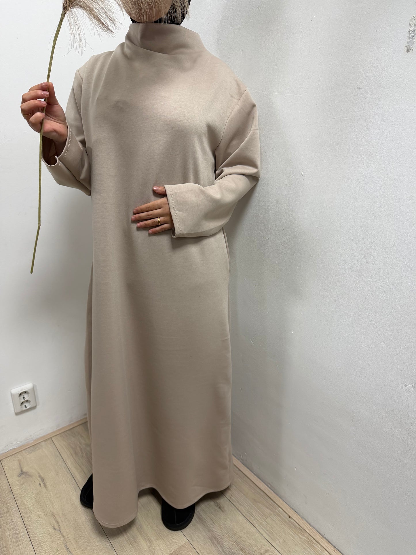 NIEUW - Jurk met hoge hals