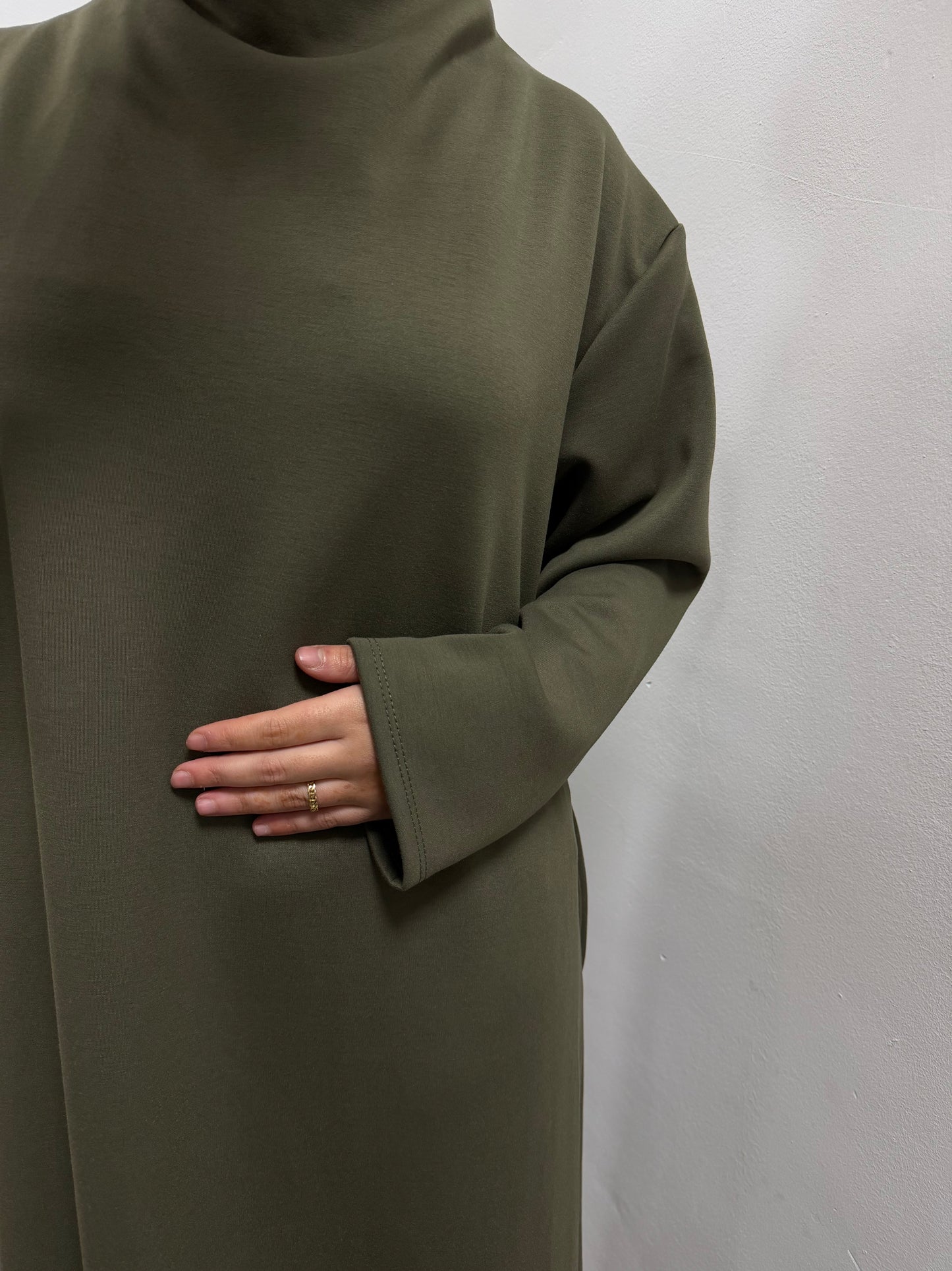 NIEUW - Jurk met hoge hals