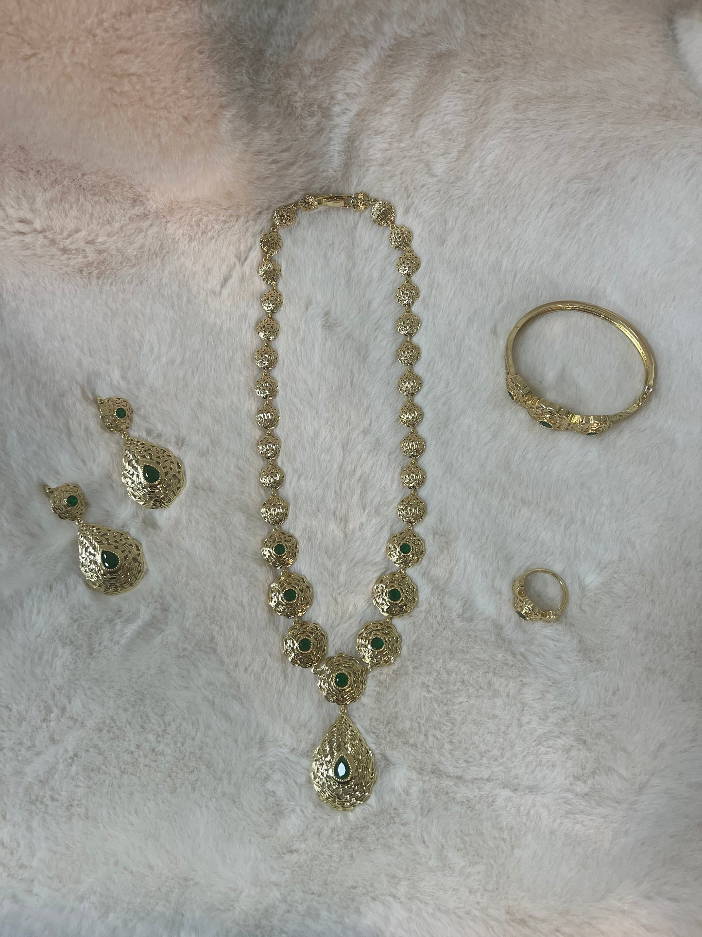 Traditionele sieraden - Goud met groen - Ring Amira