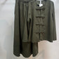Twinset (met rok) en knoopdetails