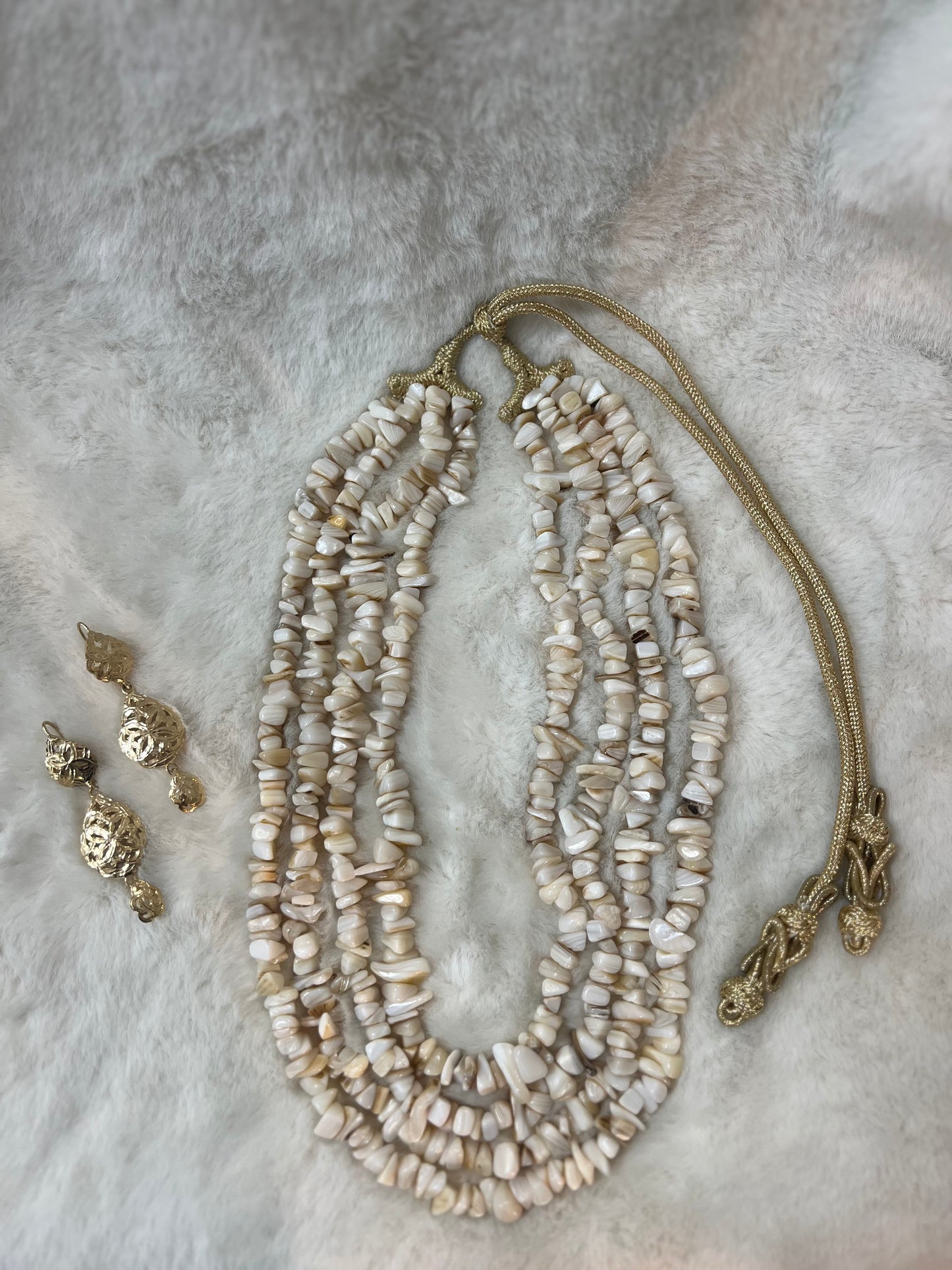 Traditionele sieraden - Ketting crème