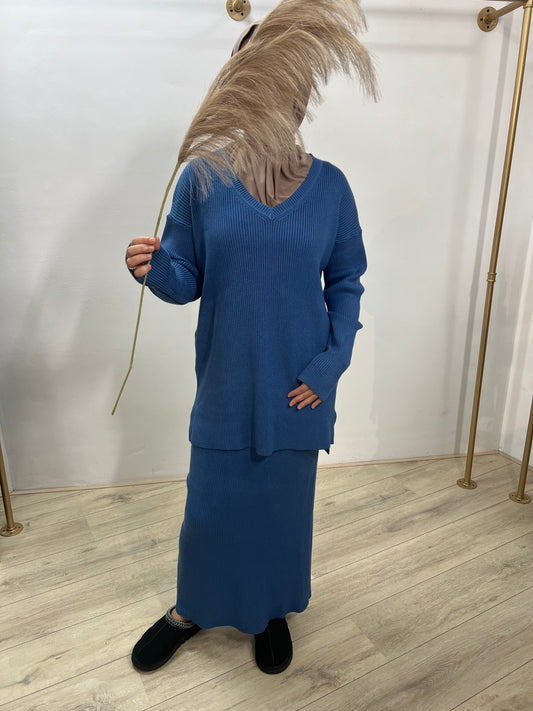 Twinset met rok en v-hals