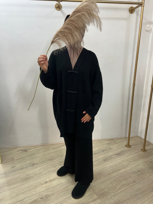 Twinset met knoop details en lage v-hals